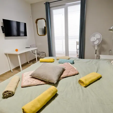Rocky Ii Apartment